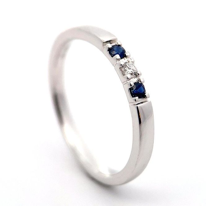 Hovedbilde Safir ring hvitt gull med diamanter og safirer