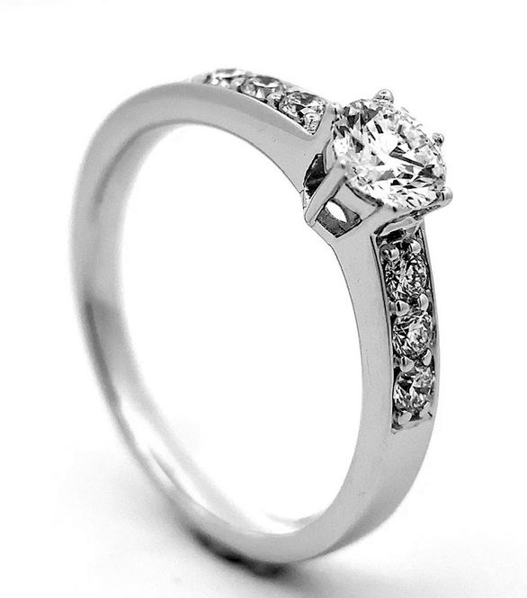 Hovedbilde Forlovelsesring dame 0.74 carat tw.si
